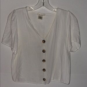 URBAN ROMANTICS 100% Rayon White Button-Up Women's Top